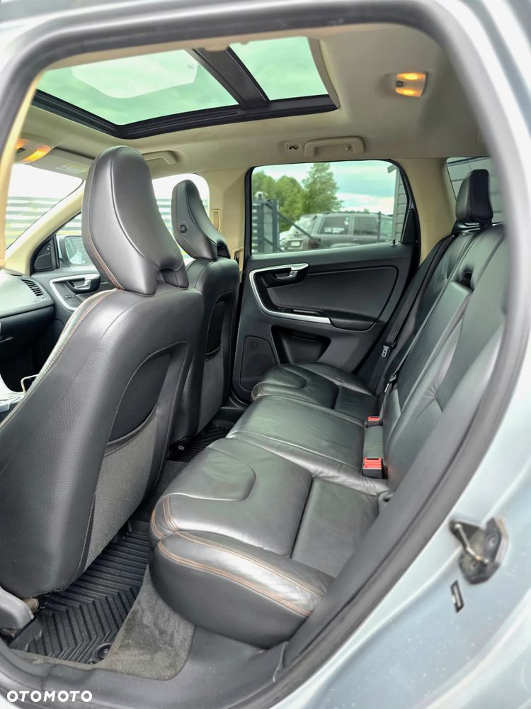 Volvo XC 60 T6 AWD Momentum - 14