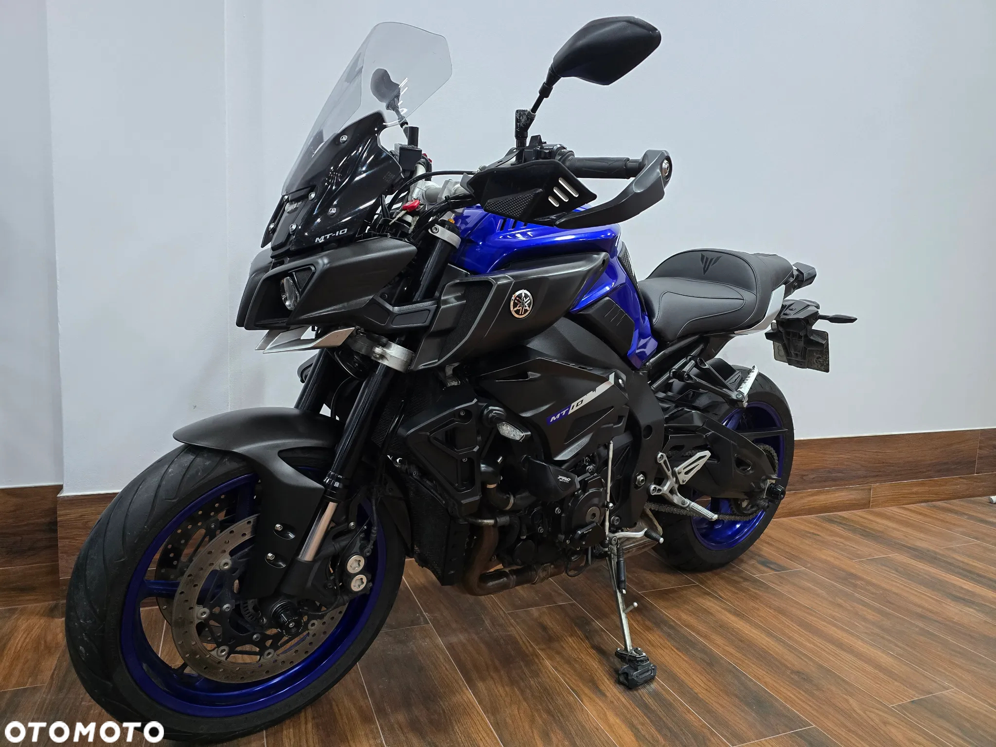 Yamaha MT - 8