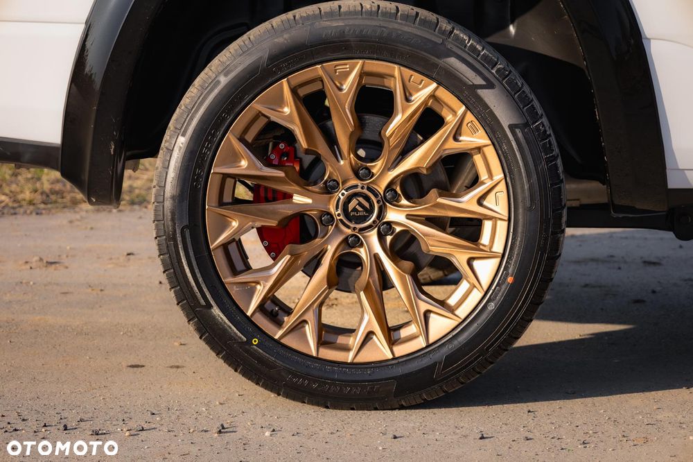 RAM 1500 Crew Cab Shortbed Bighorn - 38