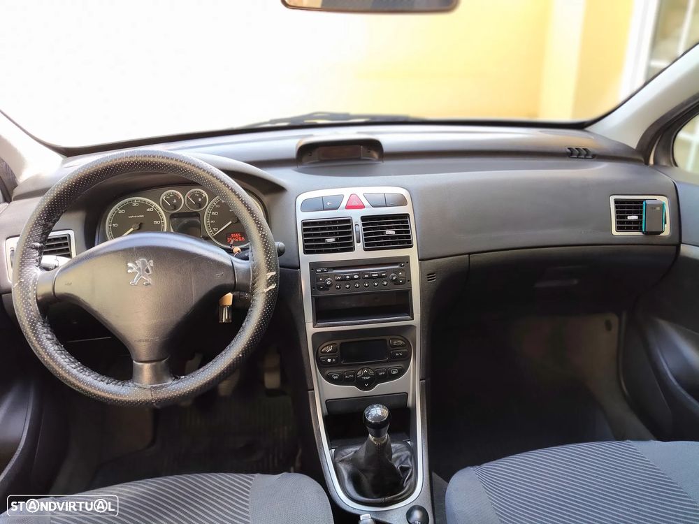 Peugeot 307 Break 1.4 HDi XT - 14