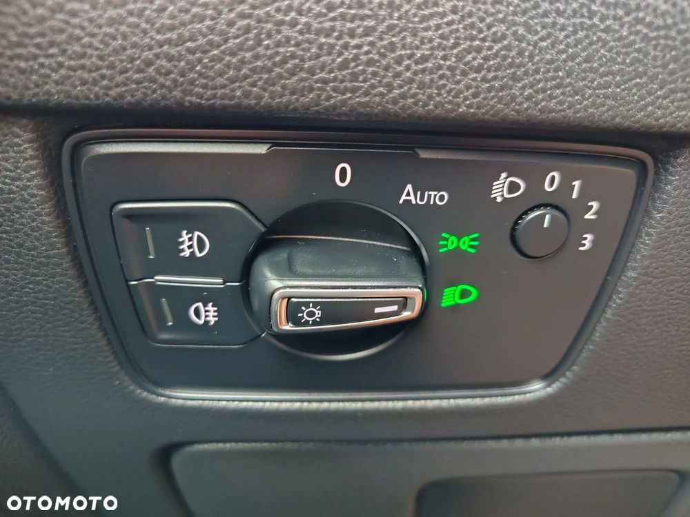 Volkswagen Passat 2.0 TDI BMT Highline - 33