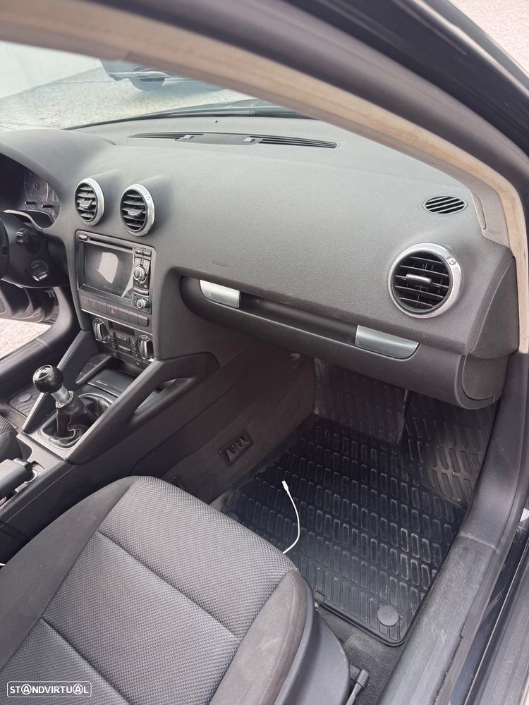 Audi A3 Sportback 1.6 TDI Attraction - 14