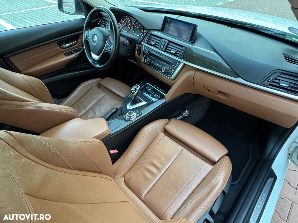 BMW Seria 3 320i Aut. Luxury Line - 14