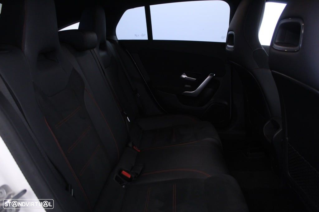 Mercedes-Benz CLA 180 d Shooting Brake AMG Line Aut. - 15