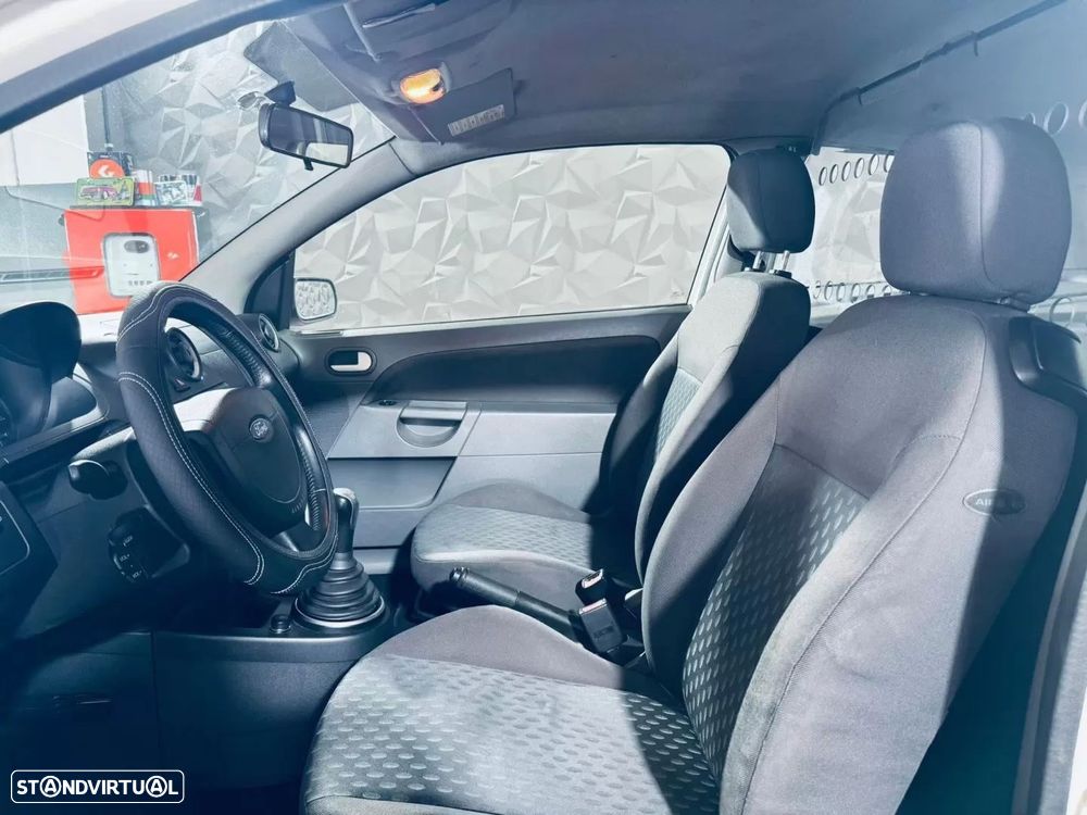 Ford fiesta - 19