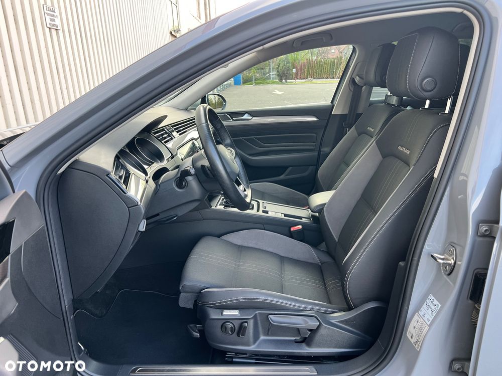 Volkswagen Passat Alltrack 2.0 TDI SCR DSG 4Motion - 15