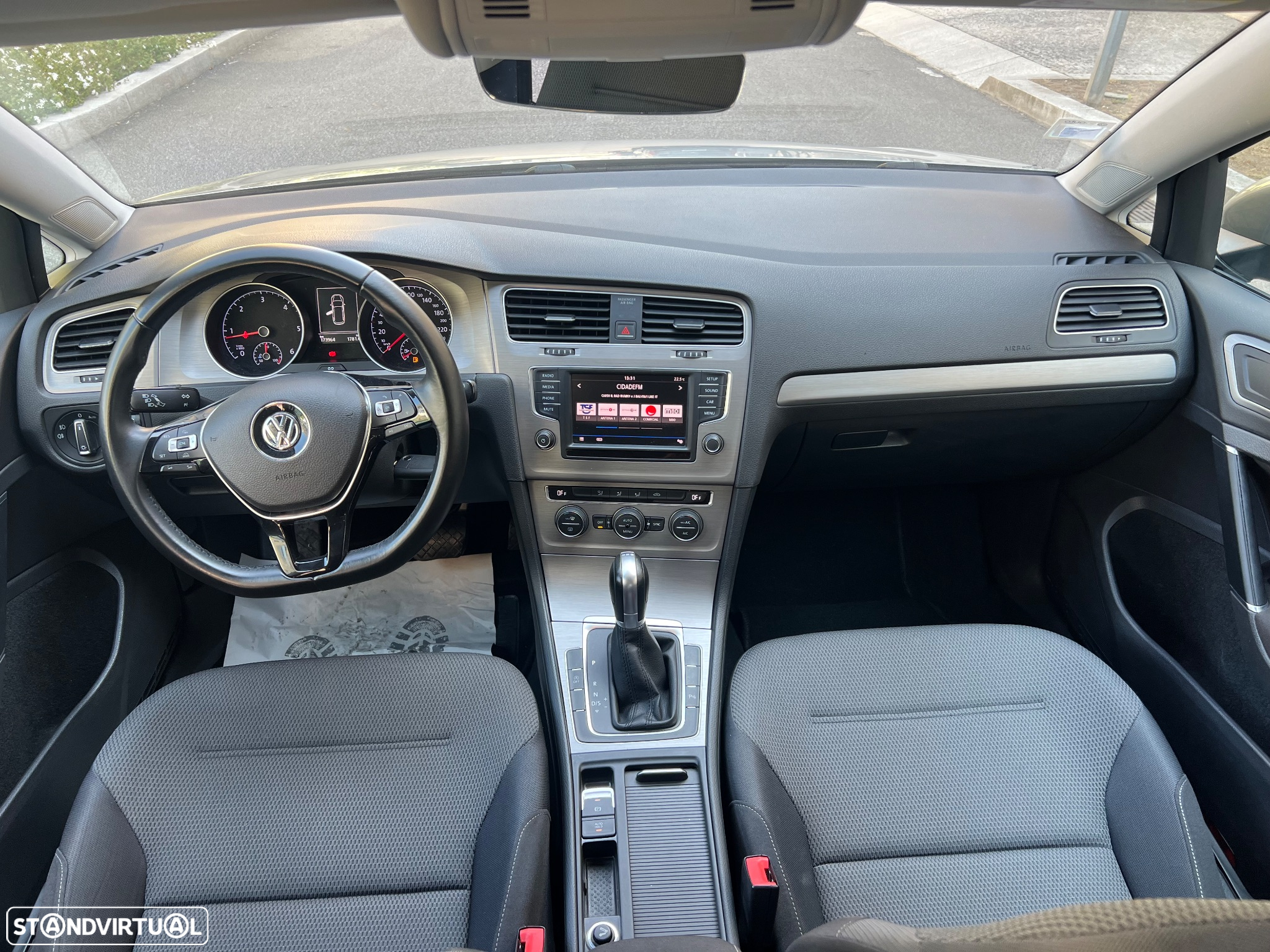 VW Golf Variant 1.6 TDi Sportline DSG - 12