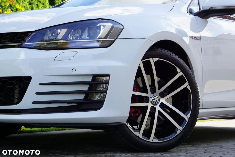 Volkswagen Golf VII 2.0 TDI BMT GTD DSG - 1