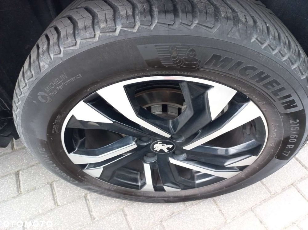Peugeot 2008 - 10