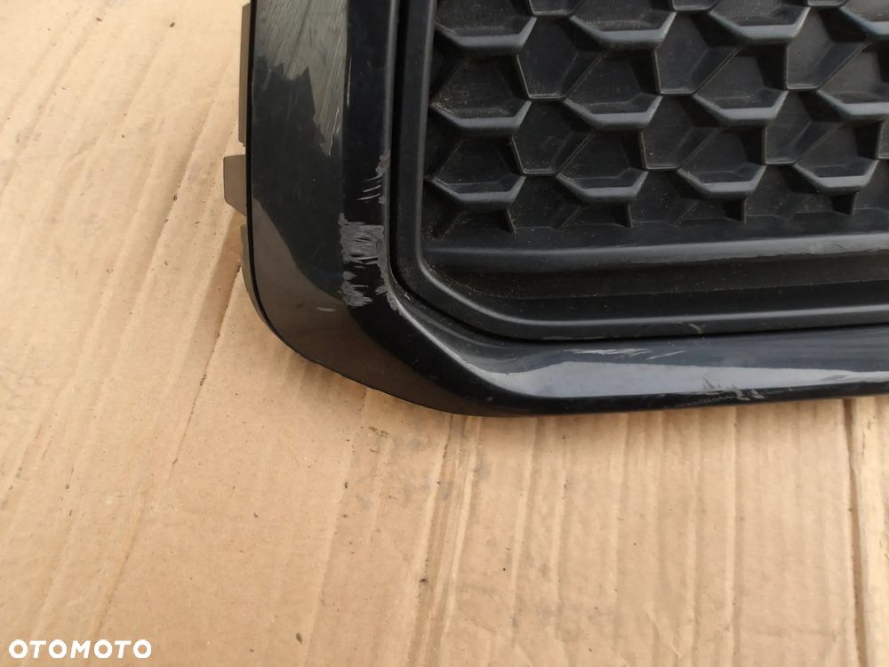 KRATKA ZDERZAKA PRAWY PRZOD AUDI A1 S LINE 82A807682E - 3