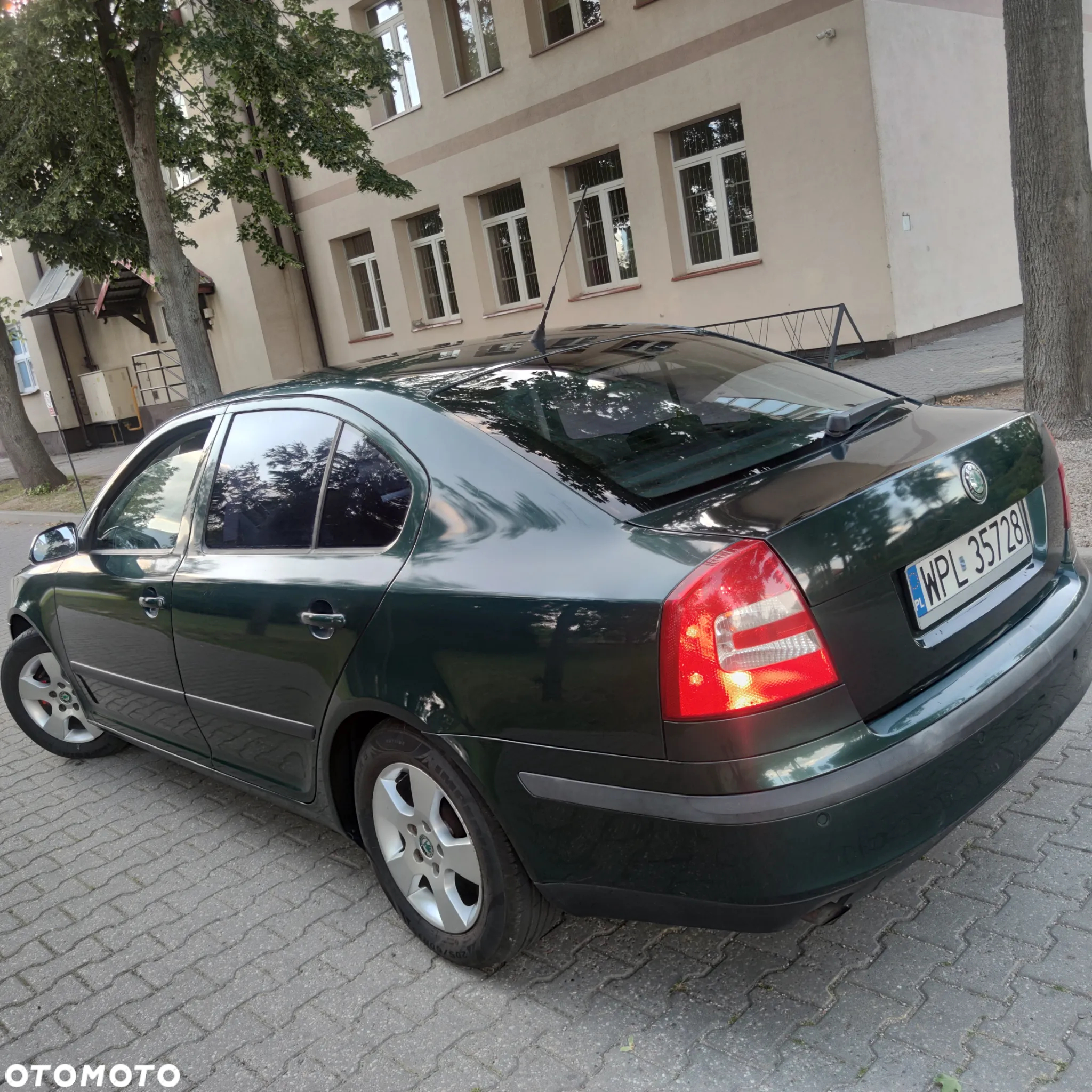Skoda Octavia 1.6 Elegance - 4
