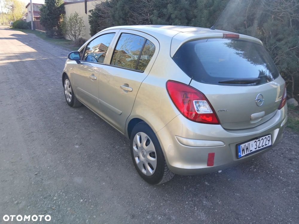 Opel Corsa - 4