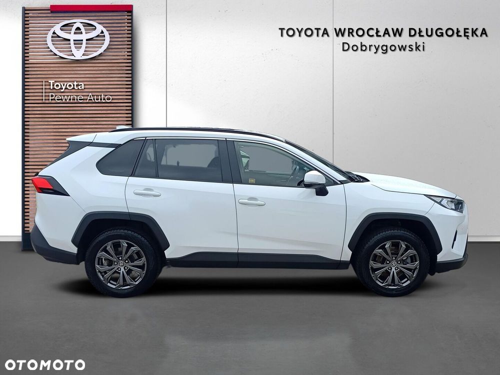 Toyota RAV4 - 8
