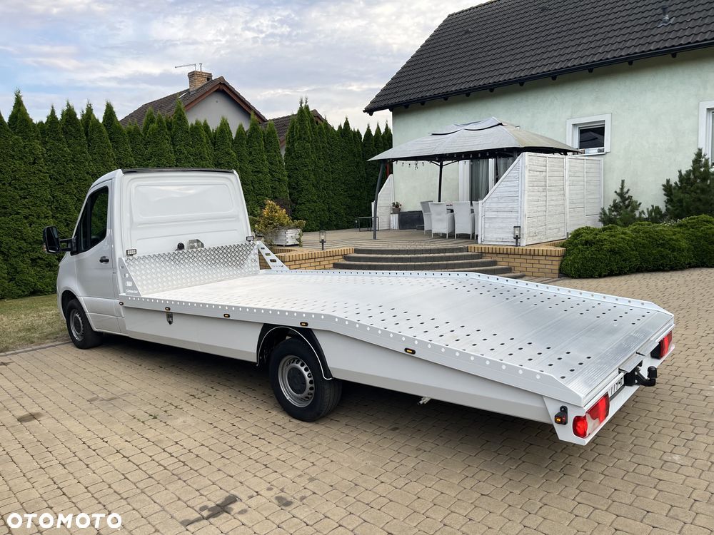 Mercedes-Benz Sprinter - 28
