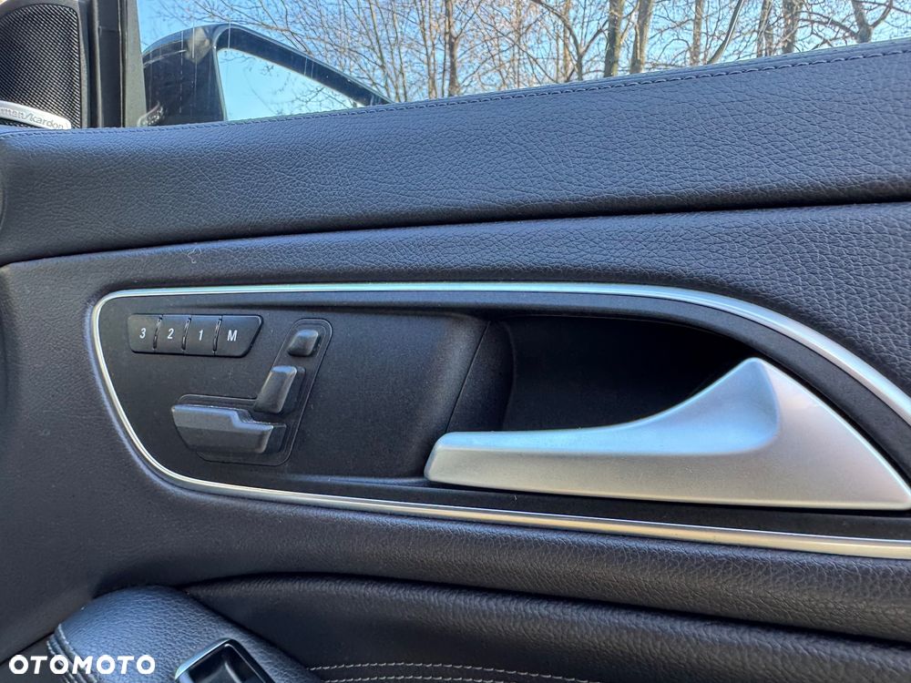 Mercedes-Benz CLA 45 AMG 4Matic 7G-DCT - 31