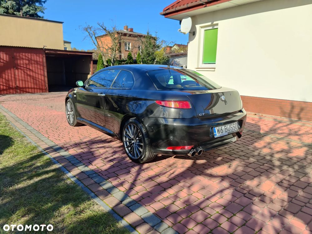 Alfa Romeo GT 3.2 24V Distinctive - 4