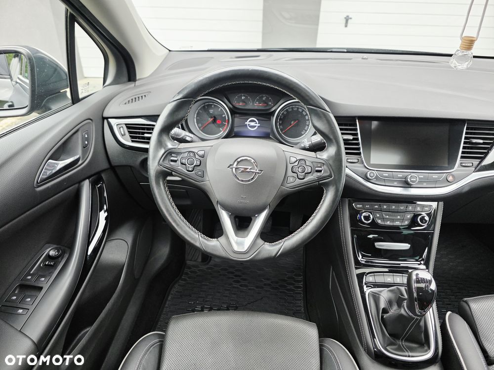 Opel Astra 1.4 Turbo Innovation - 23