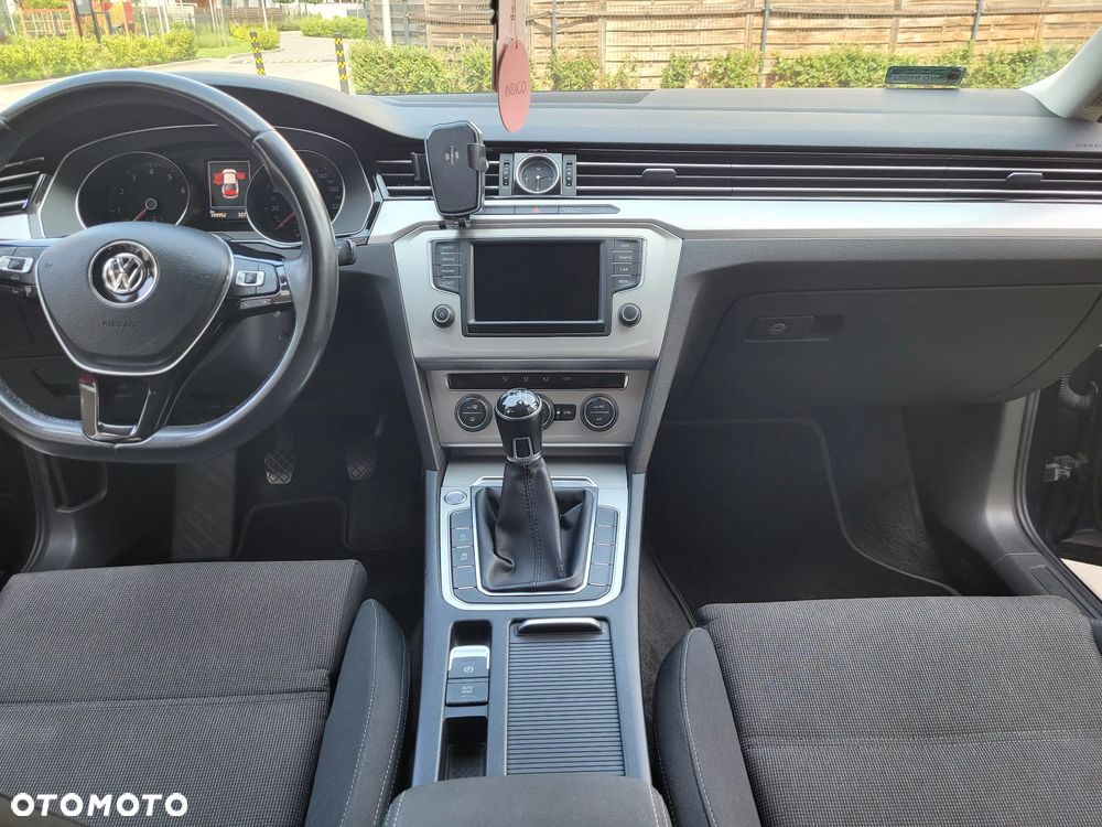 Volkswagen Passat 1.8 TSI BMT Comfortline - 15