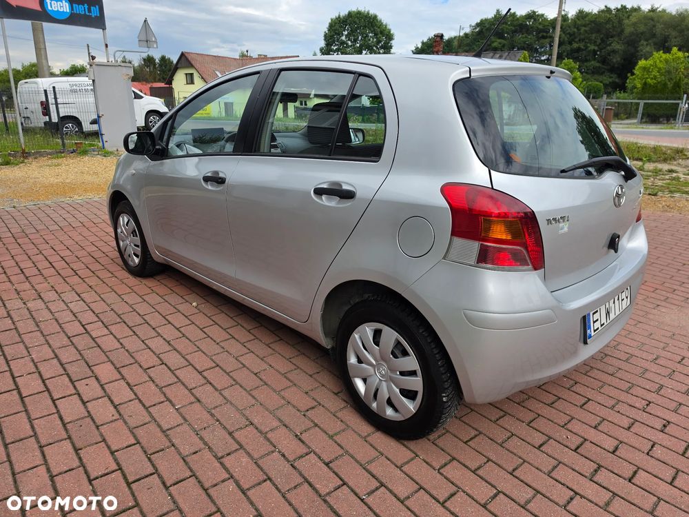 Toyota Yaris - 18