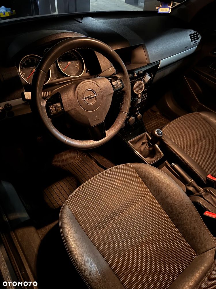 Opel Astra 1.6 Cosmo - 11
