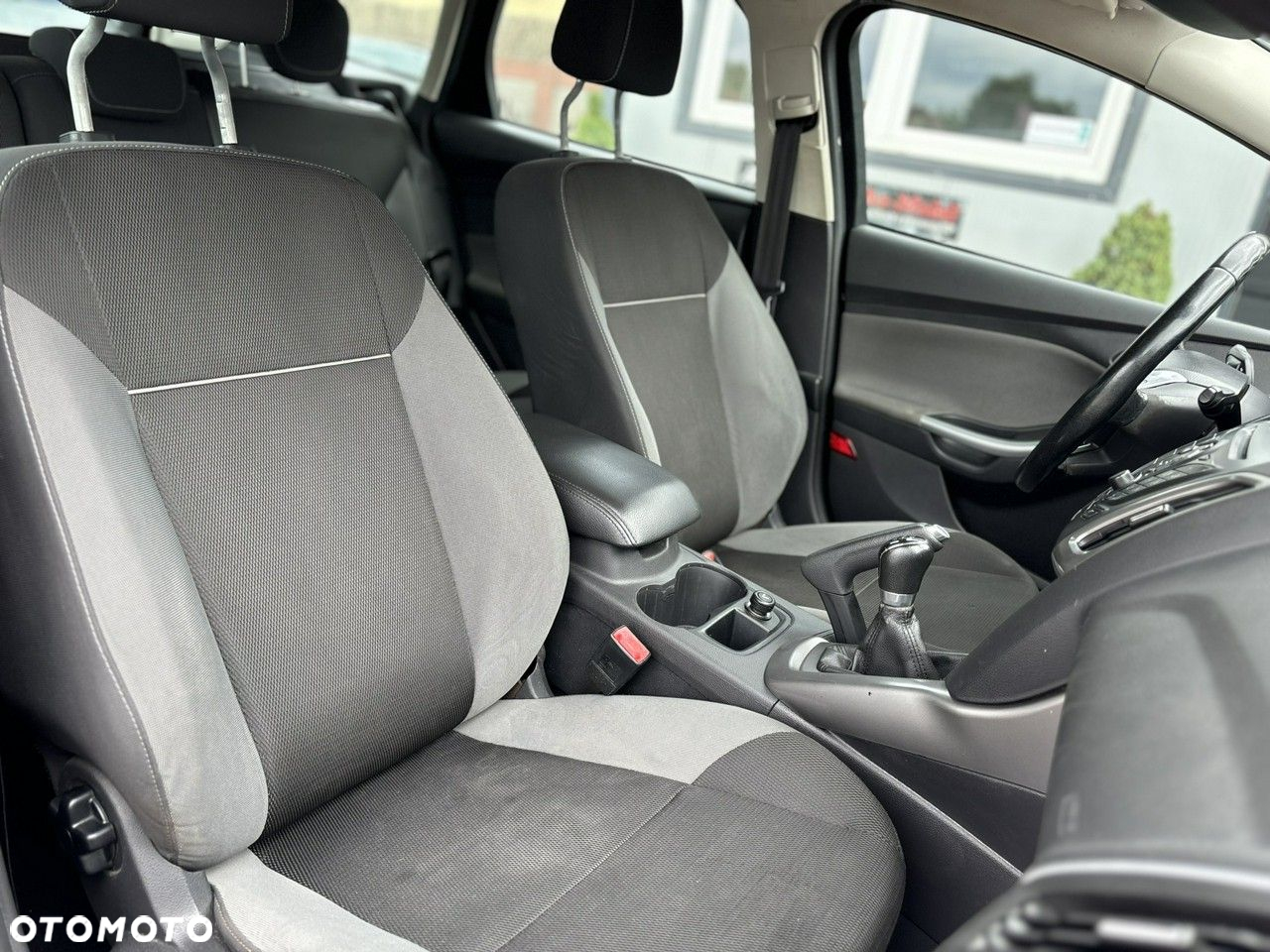 Ford Focus 1.6 Ambiente - 27