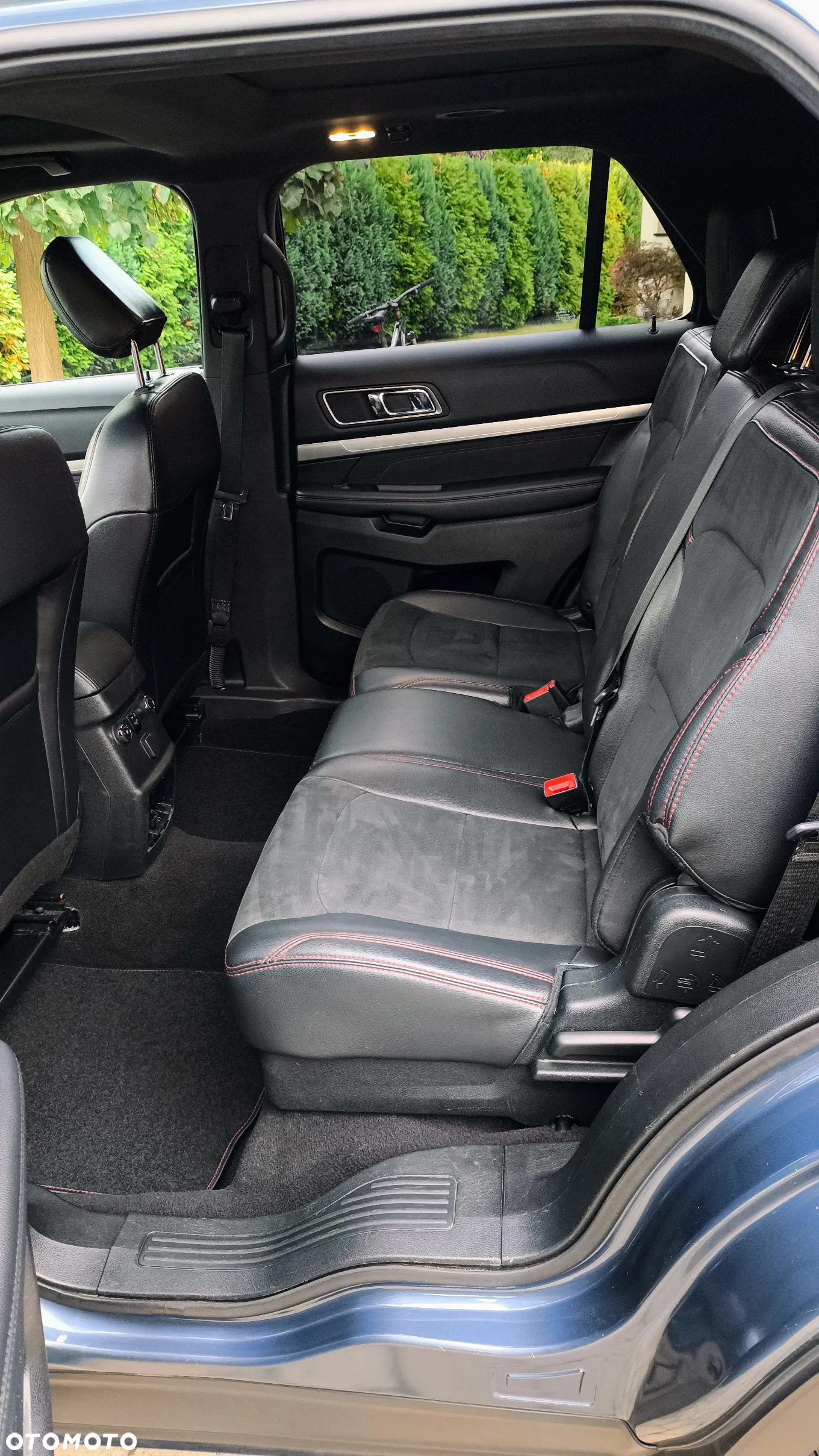 Ford Explorer - 14