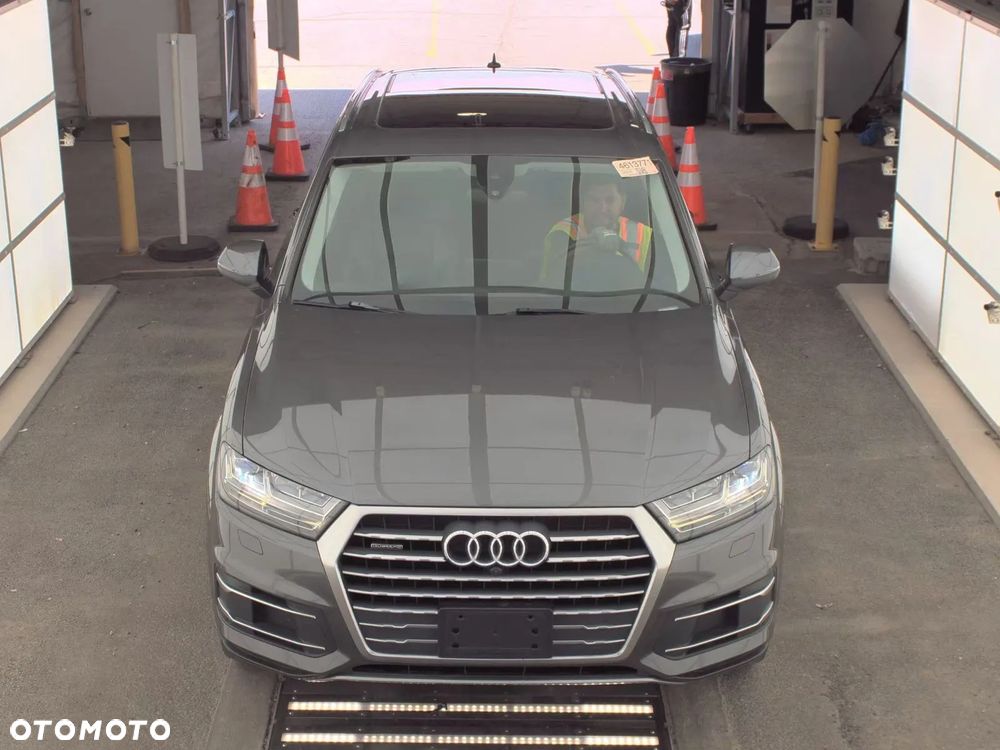Audi Q7 3.0 TFSI Quattro Tiptronic - 2
