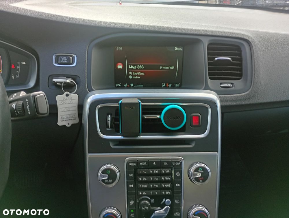 Volvo S60 D3 Geartronic Momentum - 33