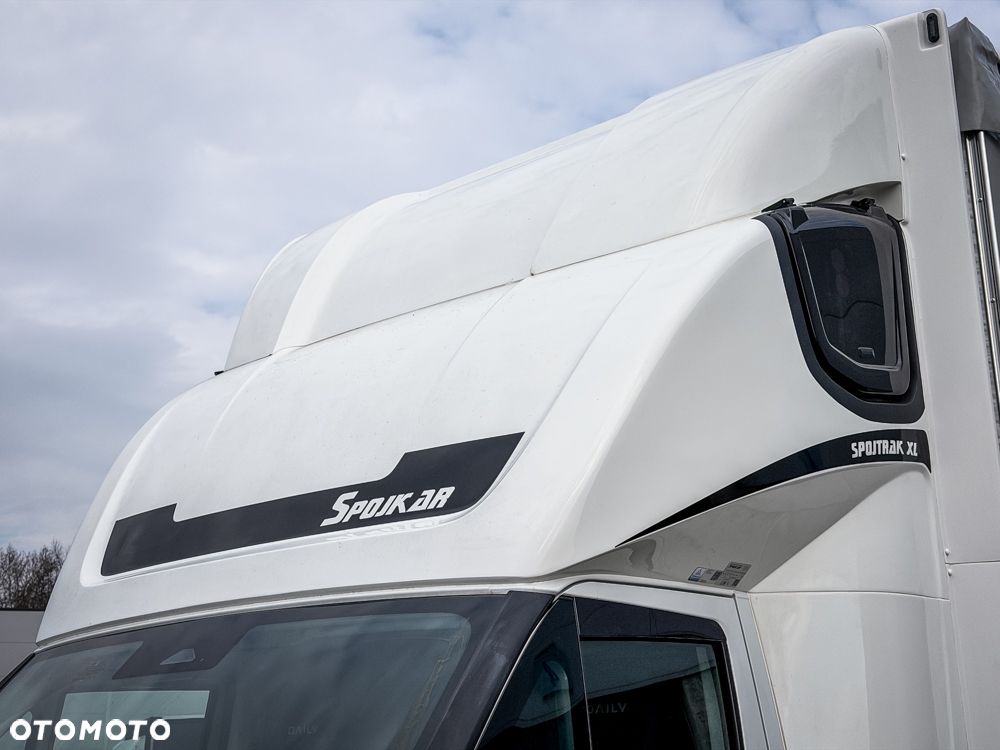 Iveco Daily 70C plandeka 15ep, sypialnia 2 łóżka, pneumatyka - 14