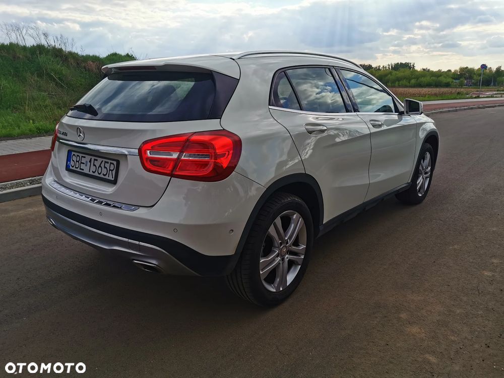 Mercedes-Benz GLA - 5