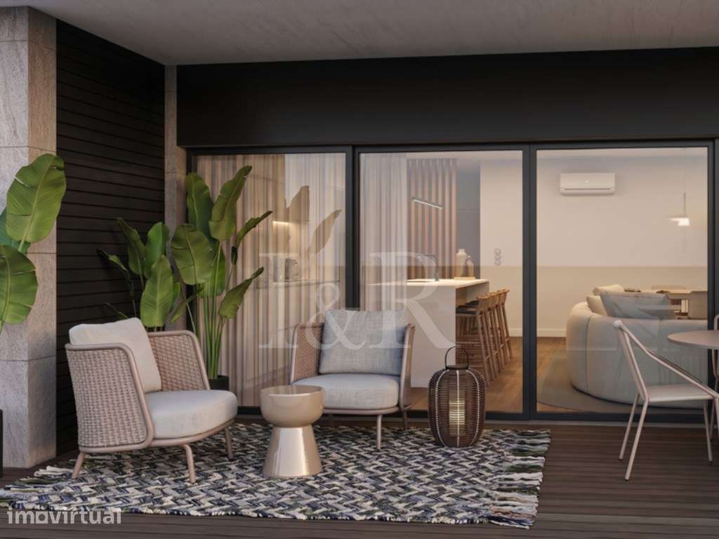 Apartamento T3 com varanda e estacionamento em Caxias - Grande imagem: 4/48