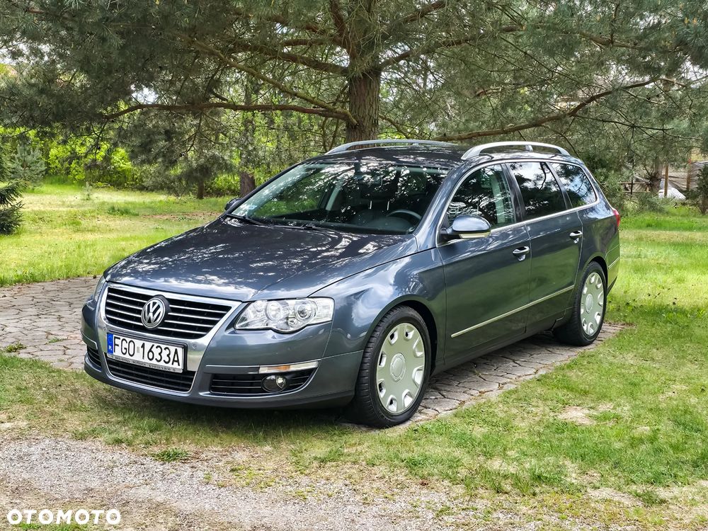 Volkswagen Passat 2.0 TDI DPF BlueMotion Technology Highline - 1