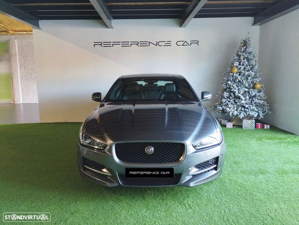 Jaguar XE 2.0 D R-Dynamic SE - 3