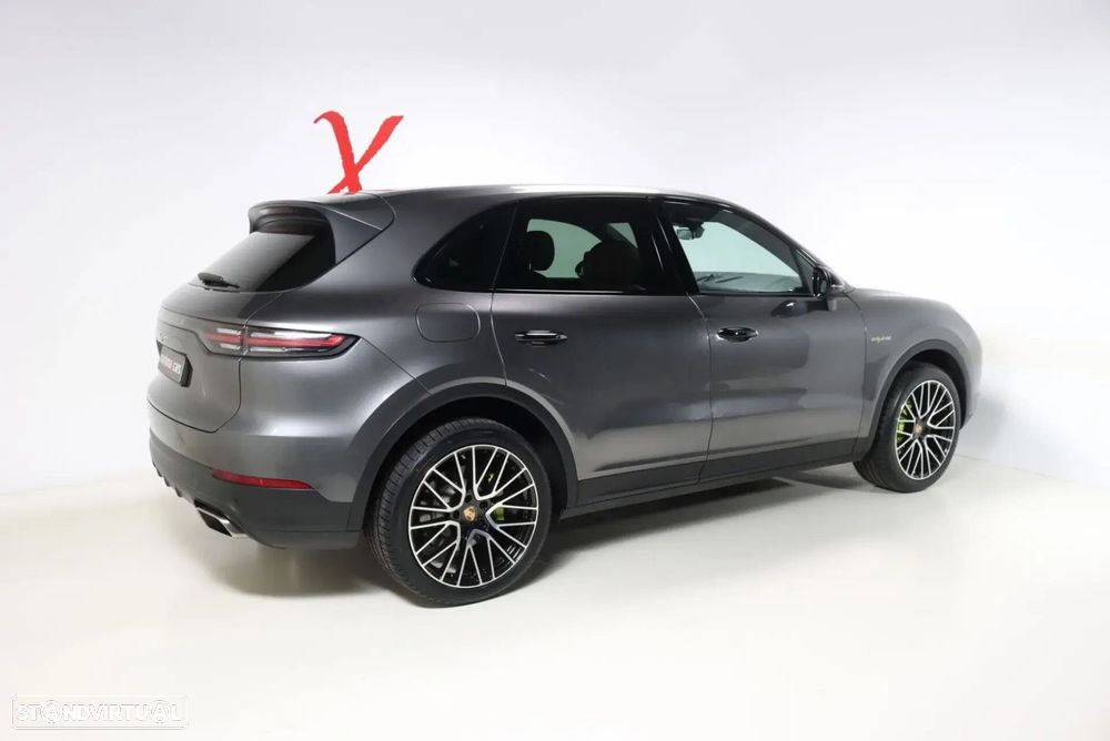 Porsche Cayenne E-Hybrid - 6