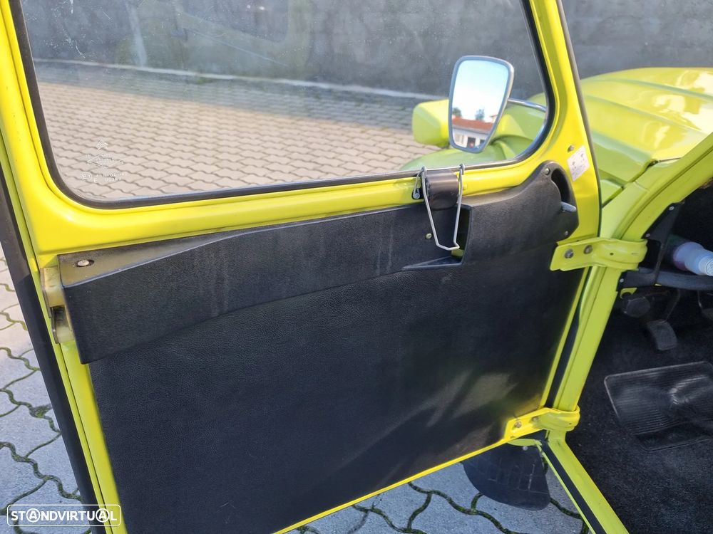 Citroën 2CV - 6