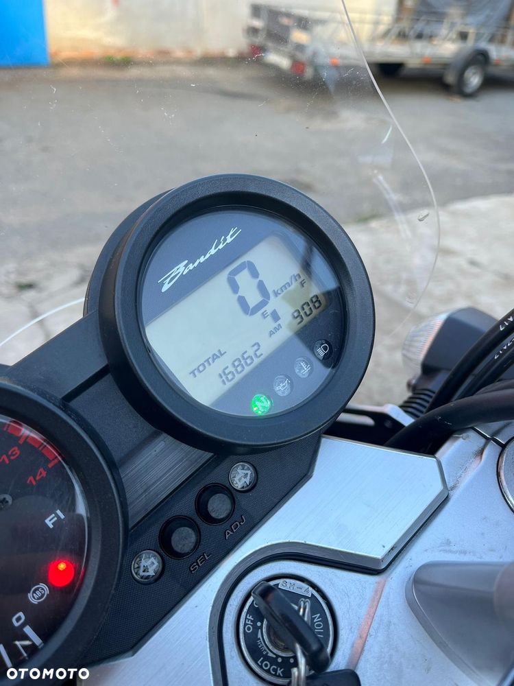Suzuki Bandit - 10