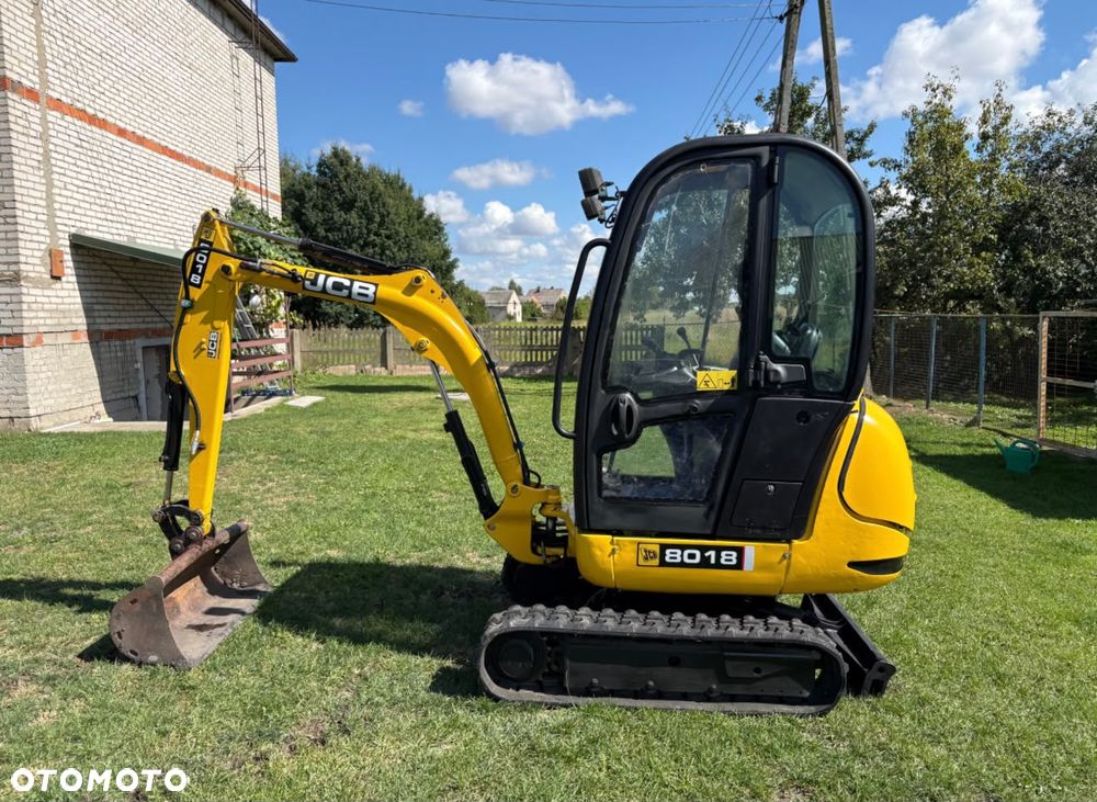 JCB 8018 - 5