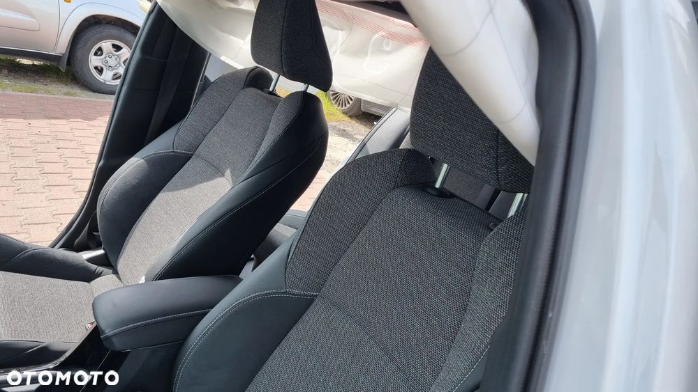 Toyota Corolla 1.8 Hybrid Comfort - 26