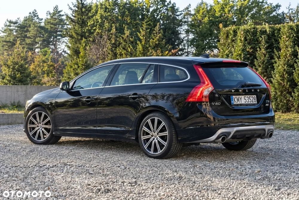 Volvo V60 2017 photo 2
