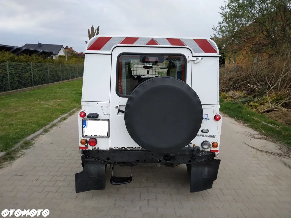 Land Rover Defender 110 2.2 TD4 E - 28