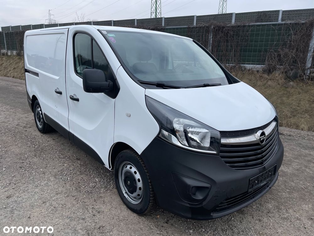 Opel Vivaro - 1