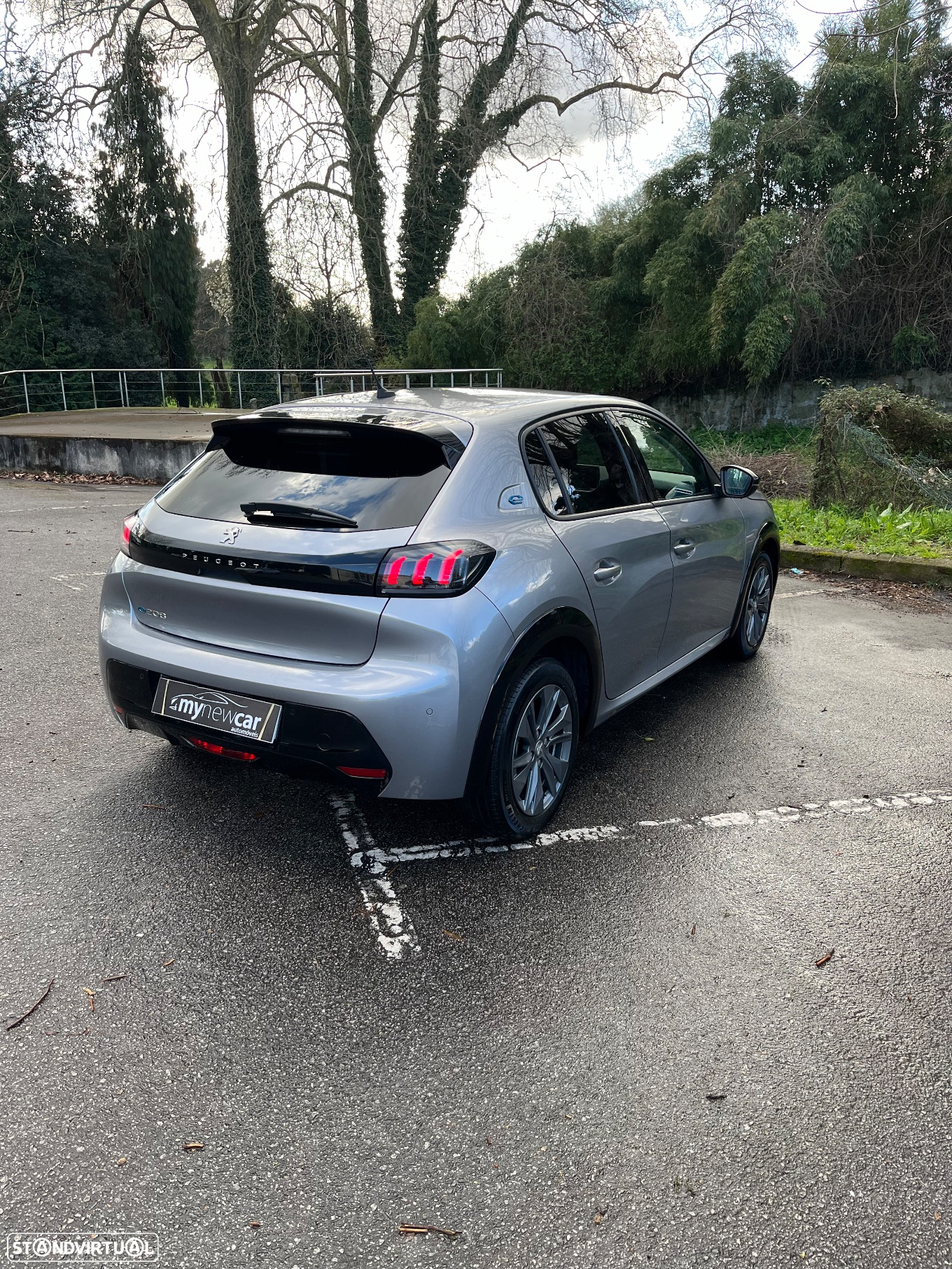 Peugeot e-208 50 kWh Allure - 10