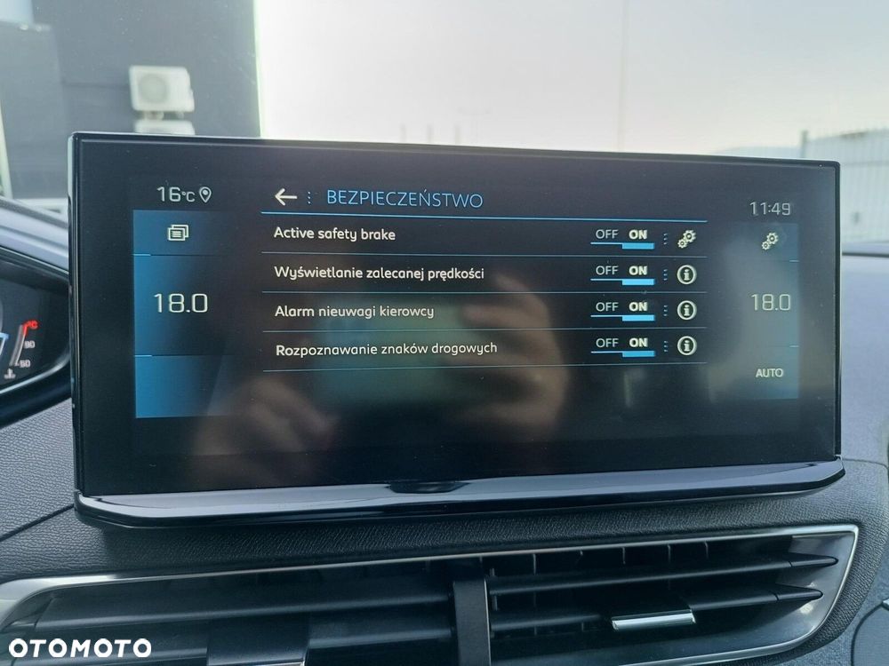 Peugeot 3008 1.5 BlueHDi Allure S&S EAT8 - 31