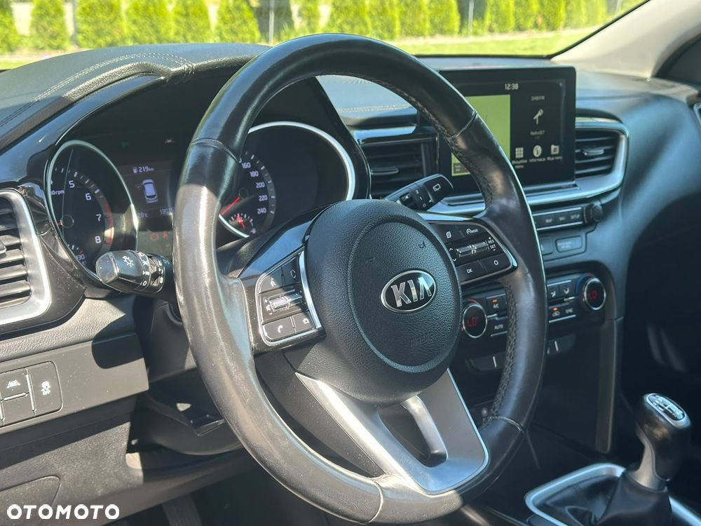 Kia Ceed - 23