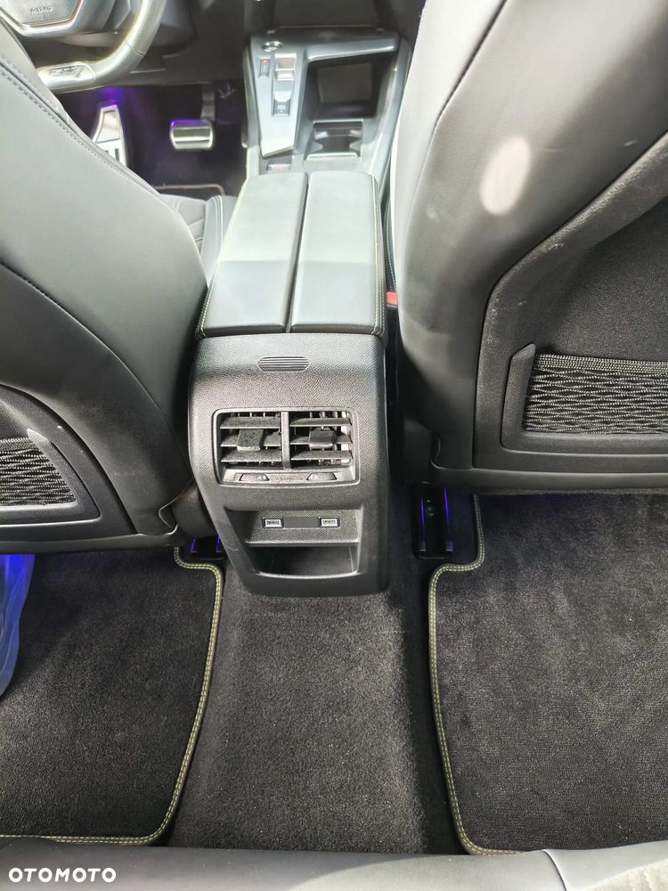 Peugeot 408 - 14