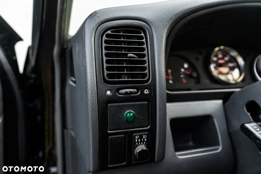 Nissan Pickup 2.5 TDi 4WD - 19