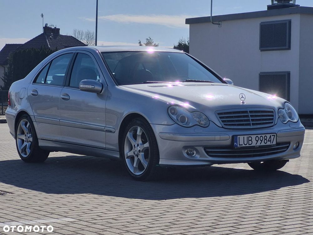 Mercedes-Benz Klasa C 180 Kompressor Automatik Elegance Sport Edition - 3