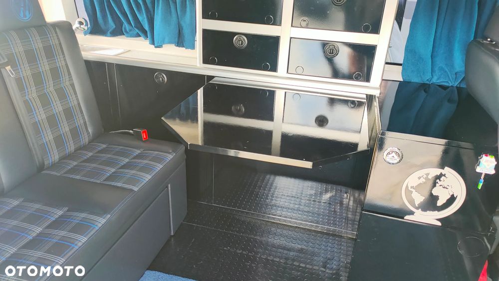 Volkswagen Transporter - 33