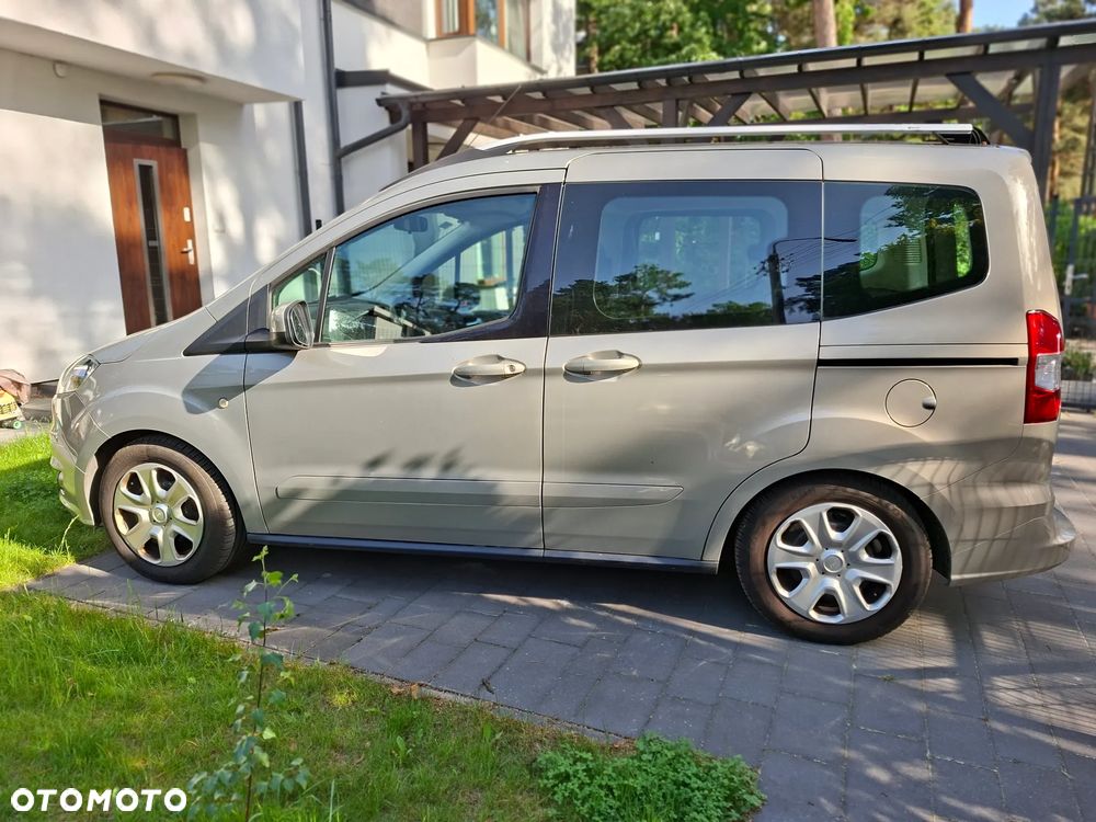 Ford Tourneo Courier 1.5 TDCi Trend - 10