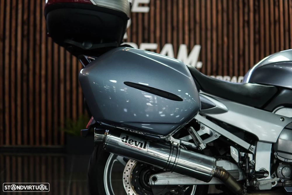 Yamaha FJR 1300 - 45